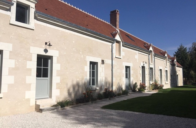 Large house for 6 to 14 people, very well renovated, pleasant garden.