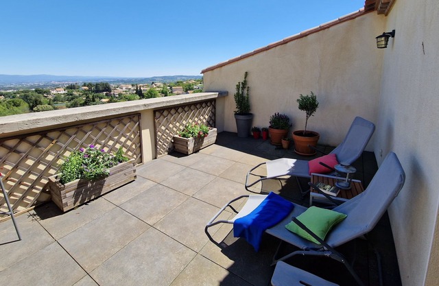 Large House with terrace - view of the City of Carcassonne