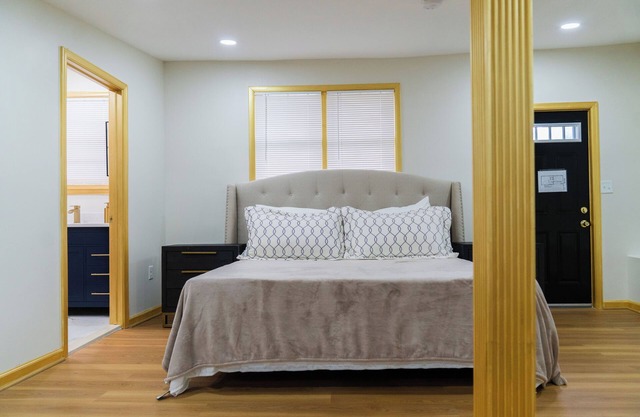 Large King Size 1-Bedroom Apartment in Upper Marlboro