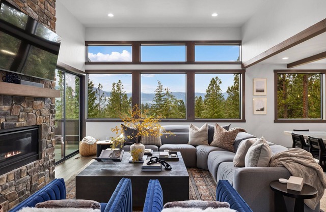 Large & Luxurious Retreat on 5 Wooded Acres w/Hot Tub and Game Room