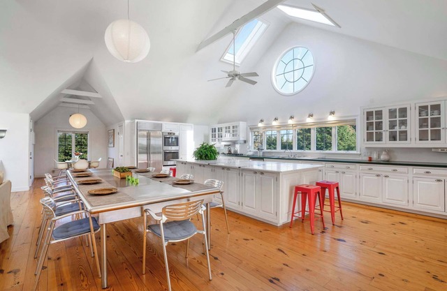 Large Modern North Fork Barn: Vineyards in Backyard