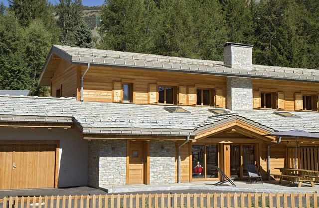 Large new chalet in the center of Deux Alpes - indoor pool and sauna