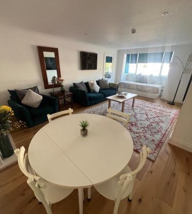 Large one bedroom beach apartment