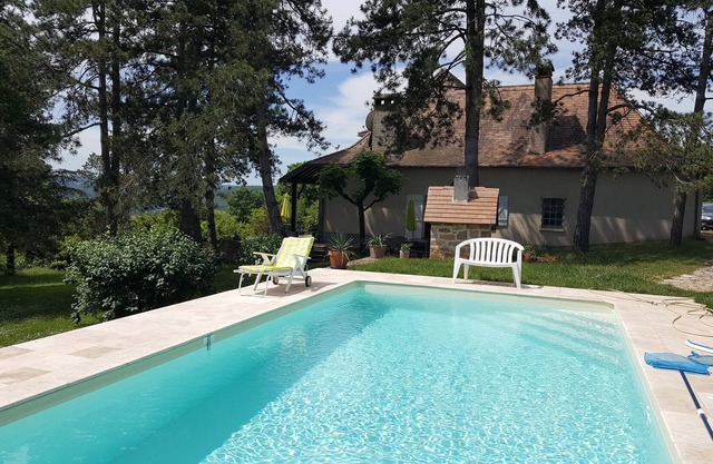 Large quercynoise house with swimming pool