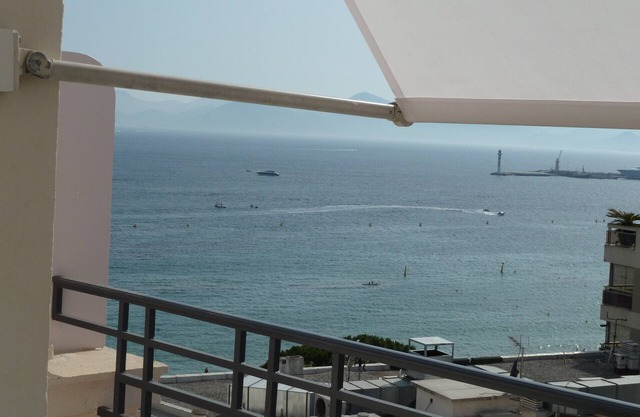 Large Studio 31m2 Cannes Croisette