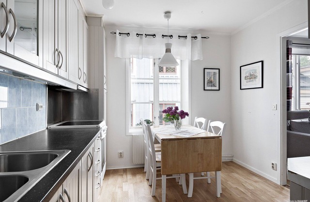 Large three-room apartment in the middle of central Härnösand