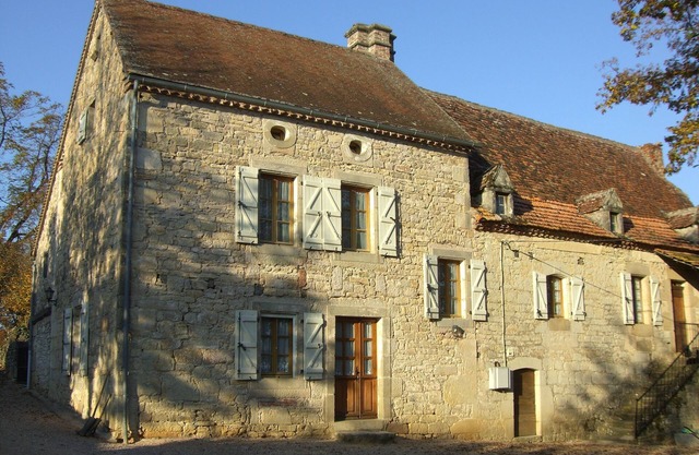 Large traditional Quercy house
