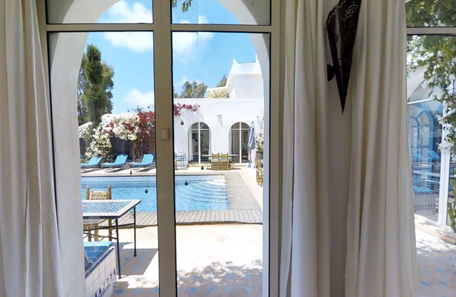 Large Villa with heated and private swimming pool