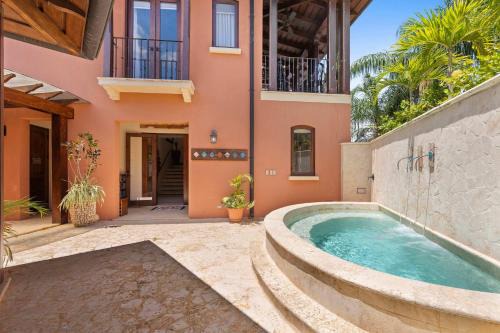 Las Catalinas Villa 5 BD