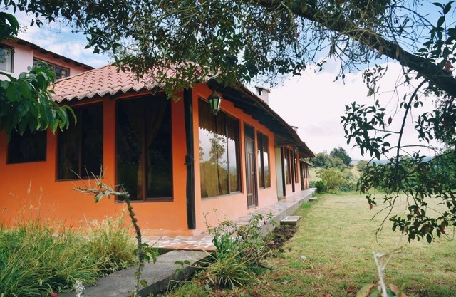 Las Orquídeas Runtun Lodge
