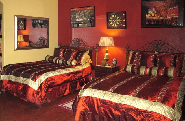 Las Vegas Blvd. tropical resort guard gated condo/Pool/Spa/Gym/Tennis/pet/ADA