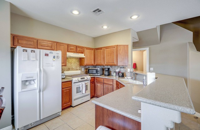 Las Vegas Condo w/Patio & Pool Access!