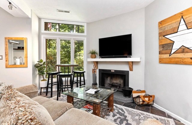 Laurelwood 12 with Wintergreen Advantage