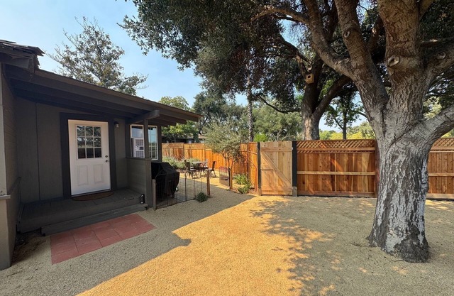 Lavender Farm Carriage House