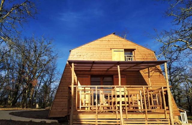 Lazy days in a charming cabin: l'Ophris
