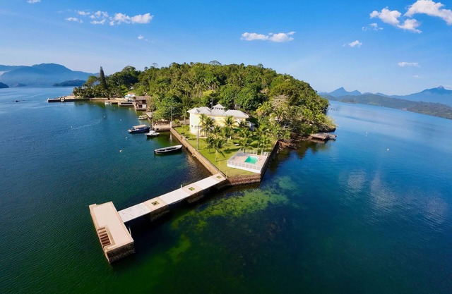 LB - AR26 Cavaco Island Mansion Seasonal Rent