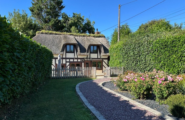 LE 478 | Thatched cottage 80m² Gonneville-sur-Honfleur, 3mn Honfleur, enclosed garden 650m² - France