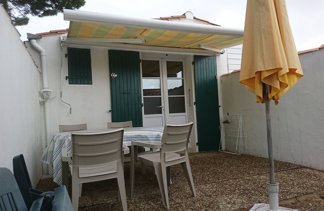 Le Bois Plage En Re: air-conditioned detached house, quiet location, close to the sea.