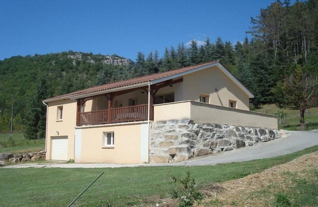 Le Bourg - TOUR-DE-FAURE