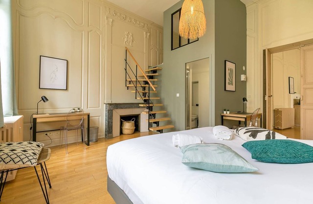Le Bressey- Grand appartement 3 chambres au cœur du centre avec garage- SR Loc