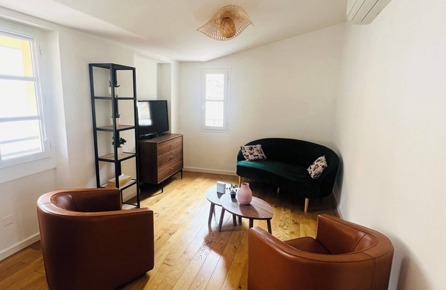 Le Chastel, historic center, T3 refurbished