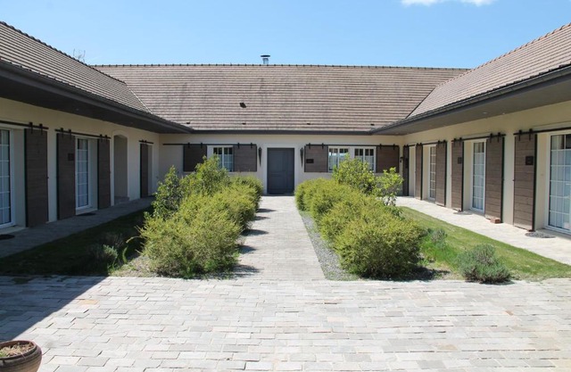 Le Clos 24