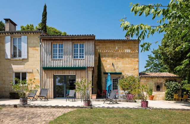 Le Clos de la Capelle – Charm & Comfort in Libourne, Private Garden and Spacious Areas for 8 People