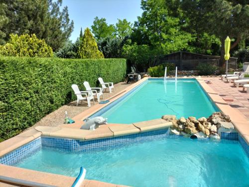 Le clos des cigales les lauriers roses