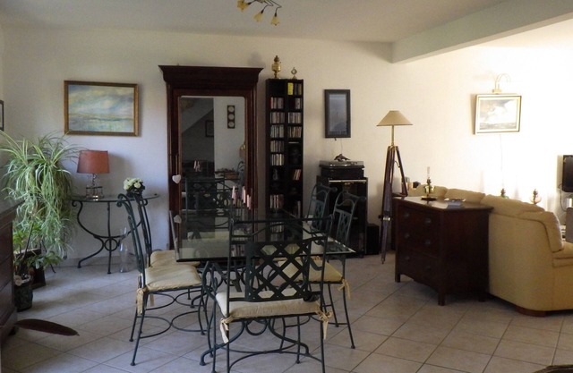 Le Clos des Roses, holiday home.