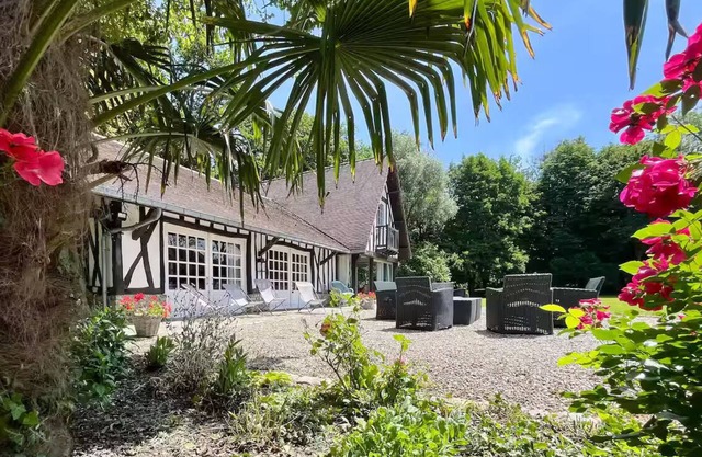 Le Clos Vildor Charming gîte/Normandy with horses & bordered by river 5km from the sea