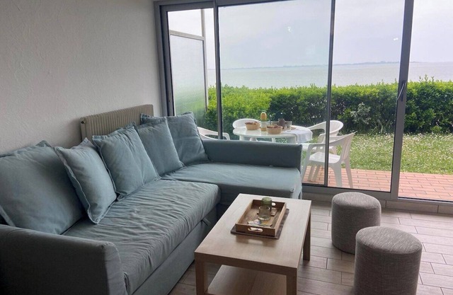 Le Colvert, seafront apartment