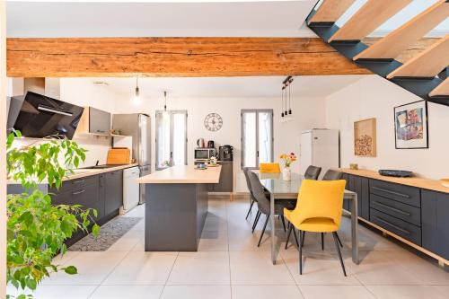 Le Grand Jany Spacious T4 with Terrace