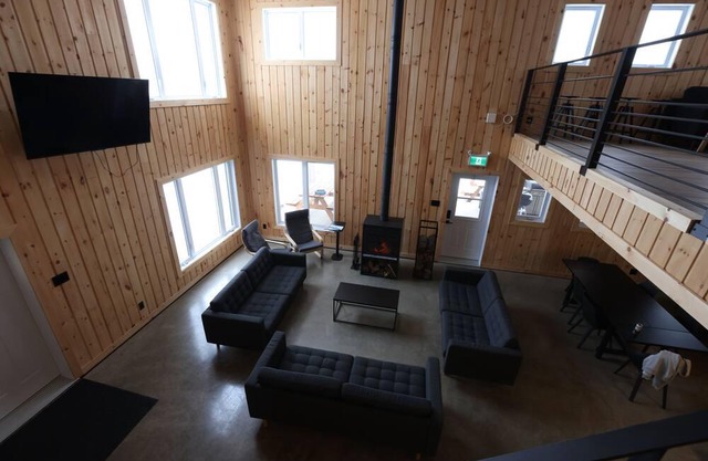 Le Lodge Vous Offre une Expérience Paisible et Immersive en Zone Agricole