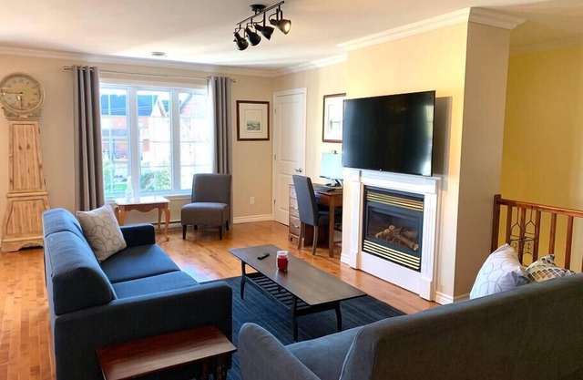 Le Malibu condo in Magog