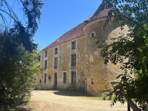 Le manoir de Saint-Ouen avec piscine chauffée intérieure