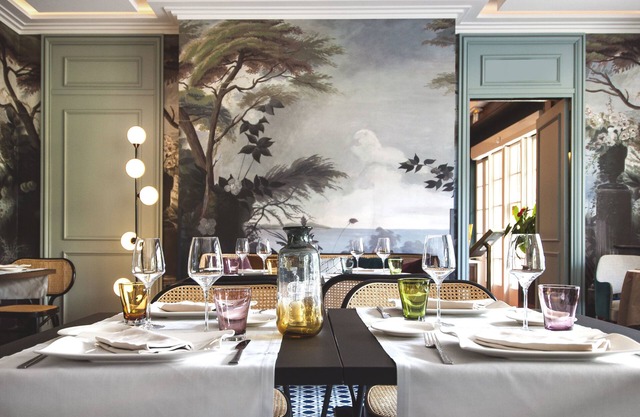 Le Manoir Hotel