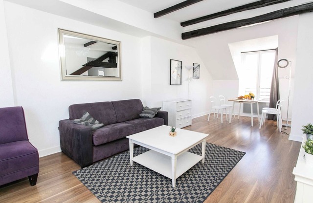 Le Marais - 1BR by Pompidou