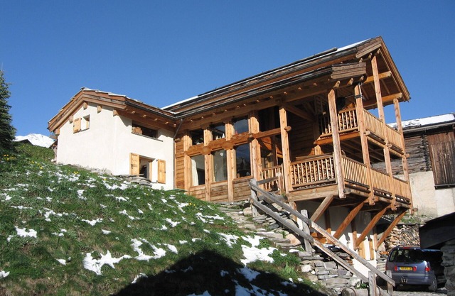 LE MIELI charming larch chalet * with panoramic view for 7 people