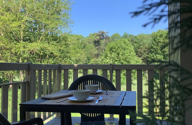 Le Perroquet* ideal for a couple, a few steps from the bay and the center