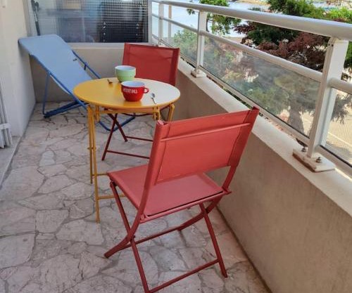 Le Perroquet Appart' aux Sablettes plage parking