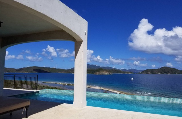 Le Petit Bijou - The New Little Jewel of Coral Bay