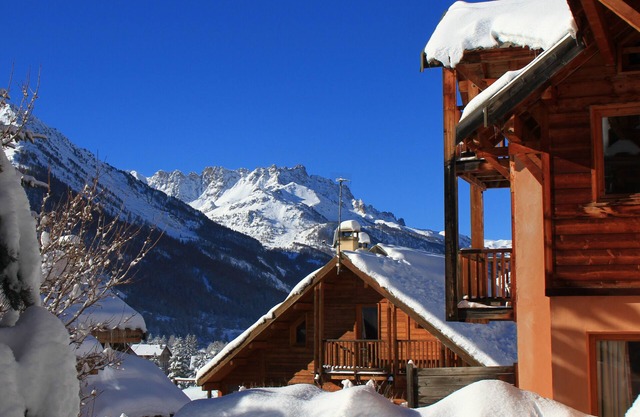 Le Queyrellin hameau des Chazals Nevache Hautes Alpes