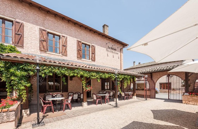 Le Relais Des Dix Crus - Logis Hôtel