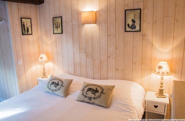 le repere des cigognes with access to lounge
