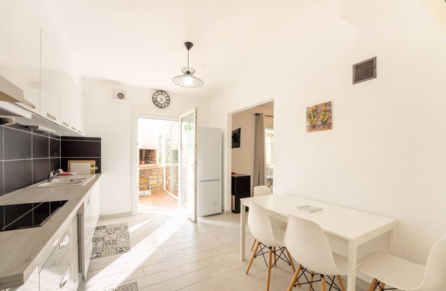 Le Rieusset 1 - Three Bedroom Apartment, Sleeps 6