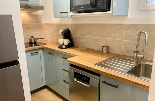 Le Saphir - Appartement Chic à Proximité de la Gare Dans une rue Calme !
