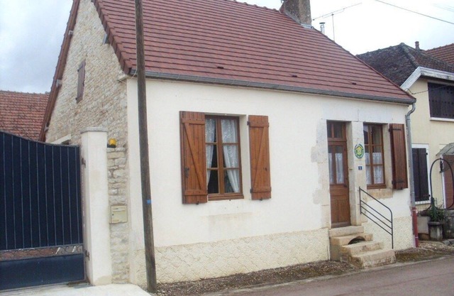 Le Village - POLISOT