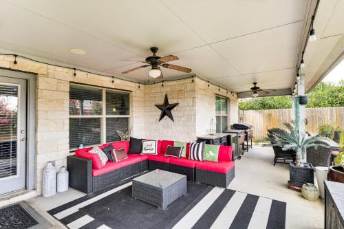 Leander Getaway with Patio 11 Mi to Austin Aquarium