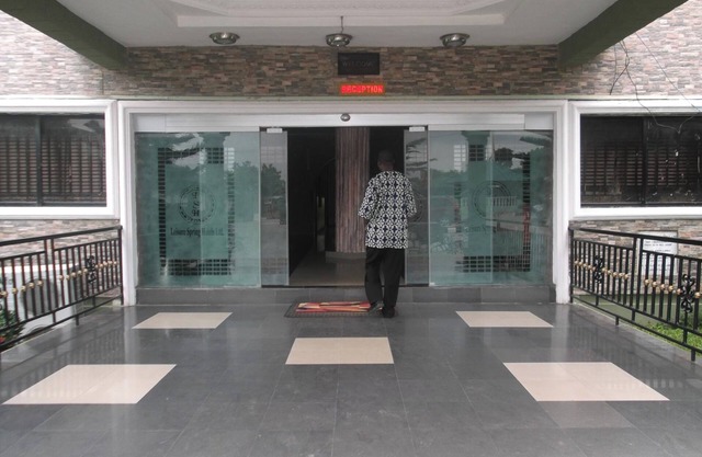 LEISURE SPRING HOTEL