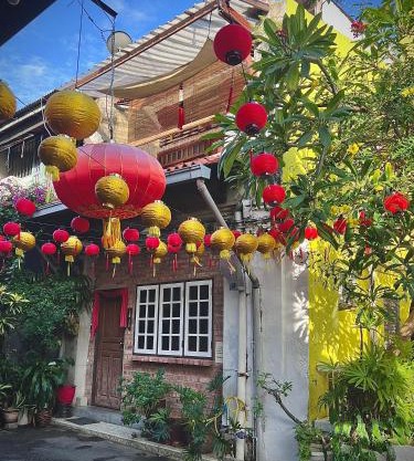 LEJU 21 樂居 Explore Malacca from a riverside house